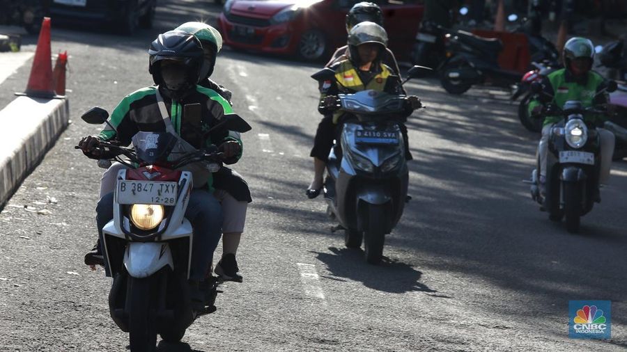 Begini Respons Driver Ojol hambatan THR 20% Bersyarat dari Gojek-Grab